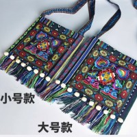 贵州特产特色手工艺苗族特色刺绣民族风斜挎包单肩包旅游流苏包